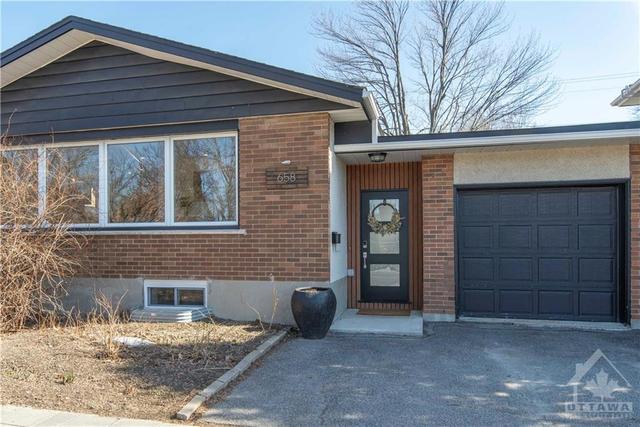658 Sherbourne Road, House detached with 5 bedrooms, 3 bathrooms and 4 parking in Ottawa ON | Image 3