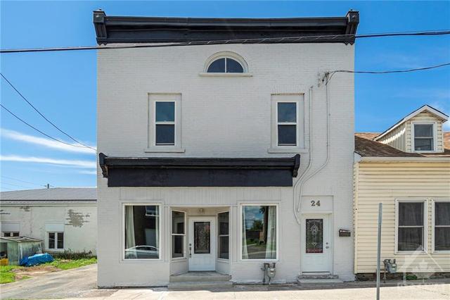 22 Market Street, Home with 0 bedrooms, 0 bathrooms and 3 parking in Smiths Falls ON | Image 2
