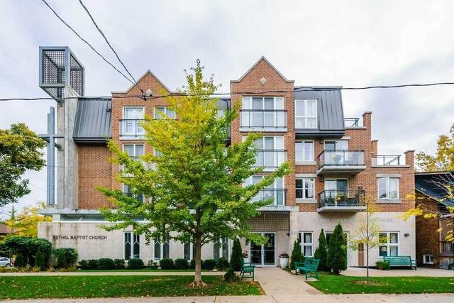304 - 645 Millwood Rd, Condo with 2 bedrooms, 2 bathrooms and 1 parking in Toronto ON | Image 1