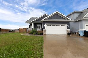 137 Beaverglen Close, House detached with 4 bedrooms, 3 bathrooms and 2 parking in Wood Buffalo AB | Image 1
