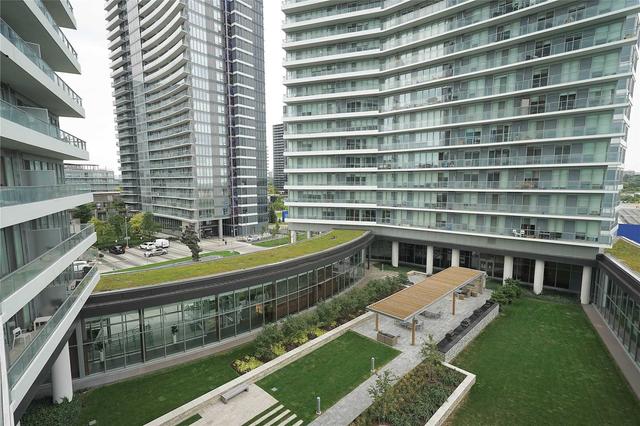 509 - 115 Mcmahon Dr, Condo with 1 bedrooms, 1 bathrooms and 1 parking in Toronto ON | Image 2