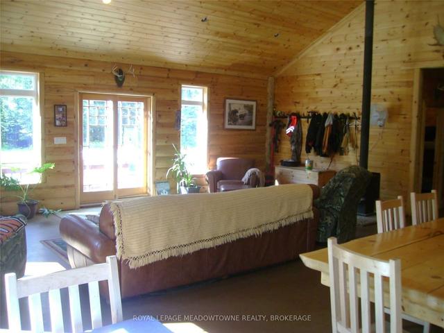 8721 Highway 522, House detached with 5 bedrooms, 2 bathrooms and 22 parking in Parry Sound, Unorganized, Centre Part ON | Image 17