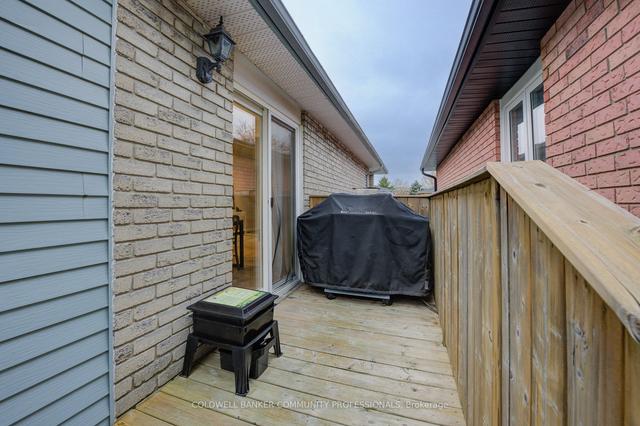 138 Ironwood Cres, House detached with 3 bedrooms, 2 bathrooms and 3 parking in Hamilton ON | Image 32