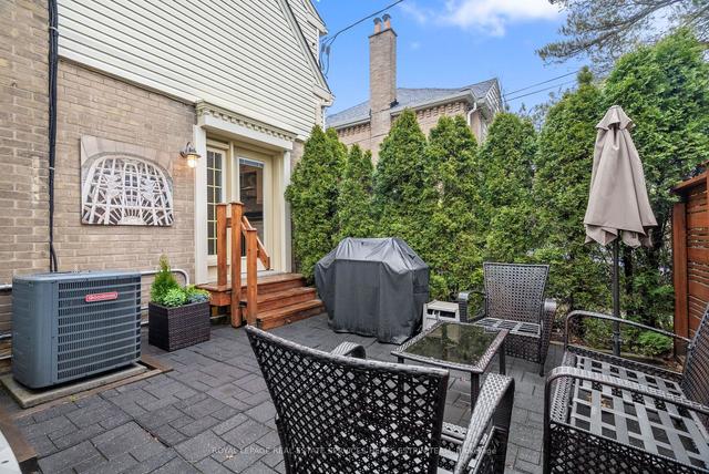 2 Burnham Rd, House detached with 4 bedrooms, 3 bathrooms and 3 parking in Toronto ON | Image 36