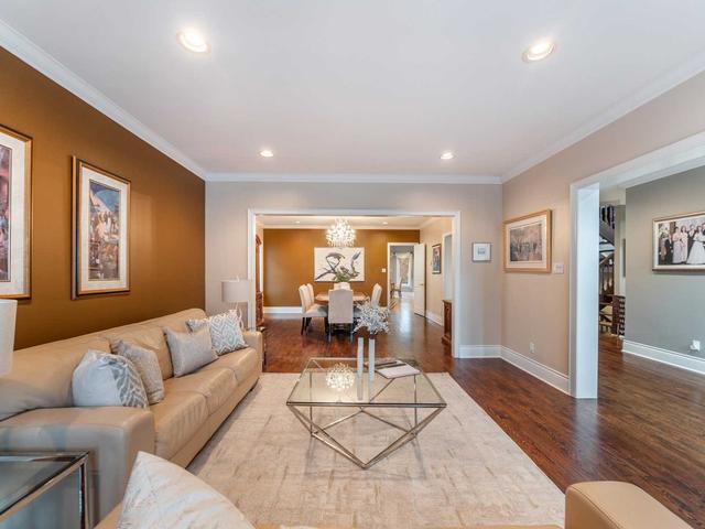 39 Corwin Cres, House detached with 5 bedrooms, 6 bathrooms and 4 parking in Toronto ON | Image 38