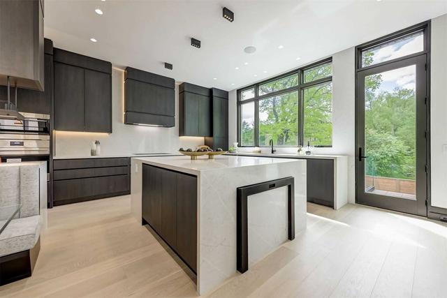 575 Bedford Park Ave, House detached with 4 bedrooms, 6 bathrooms and 4 parking in Toronto ON | Image 6