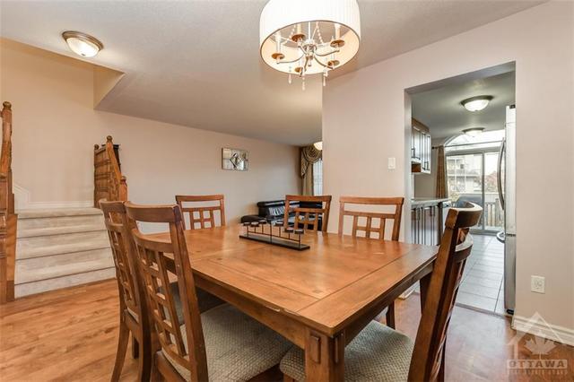 233 Wildcliff Way, Townhouse with 3 bedrooms, 3 bathrooms and 3 parking in Ottawa ON | Image 9