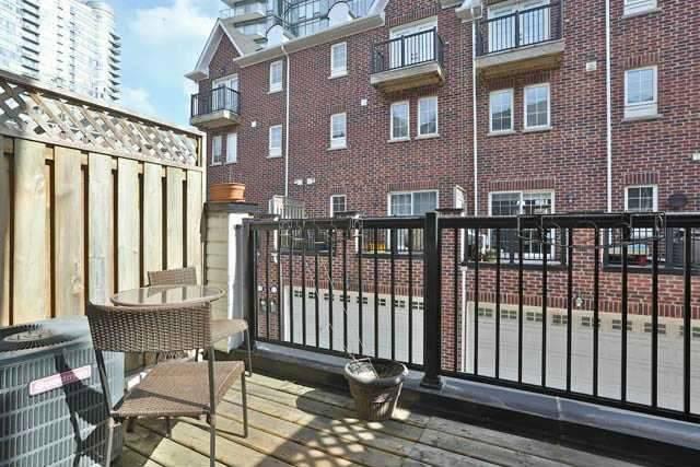 th 49 - 111 The Queensway, Townhouse with 3 bedrooms, 3 bathrooms and 1 parking in Toronto ON | Image 17