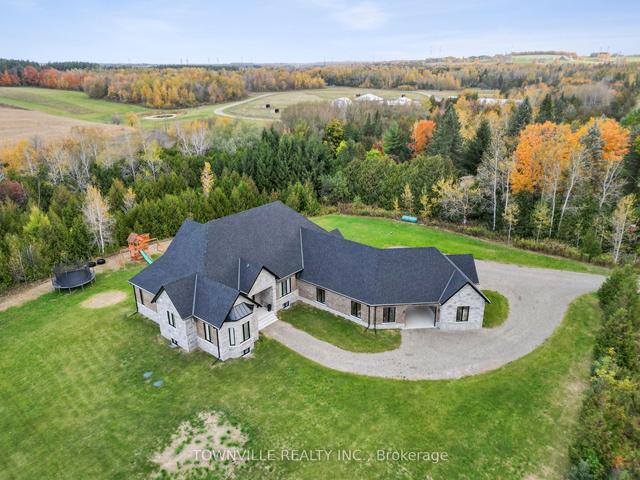 9042 Sideroad 10, House detached with 4 bedrooms, 4 bathrooms and 16 parking in Erin ON | Image 24