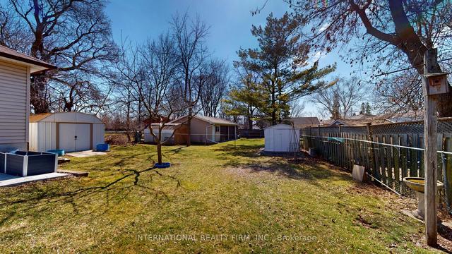 9 Vipond Rd, House detached with 3 bedrooms, 2 bathrooms and 6 parking in Whitby ON | Image 37