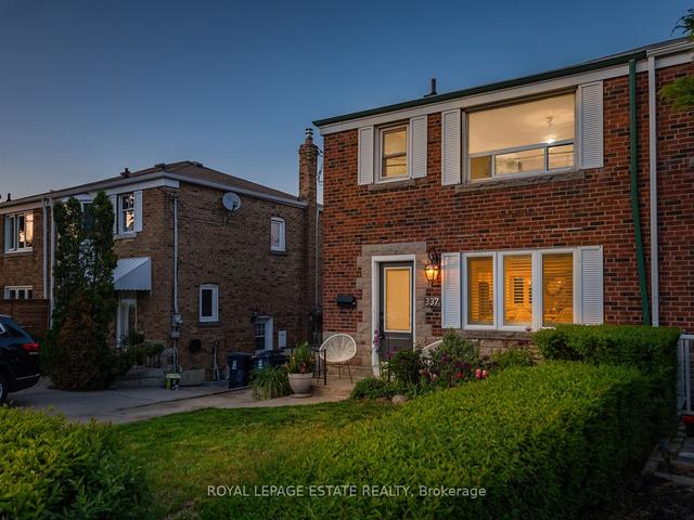 337 Blantyre Ave, House semidetached with 3 bedrooms, 2 bathrooms and 2 parking in Toronto ON | Image 12