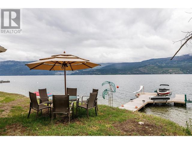 17824 Juniper Cove Road, House detached with 3 bedrooms, 3 bathrooms and 4 parking in Lake Country BC | Image 1
