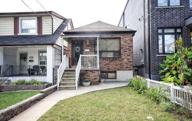 124 Caledonia Rd, House detached with 2 bedrooms, 2 bathrooms and 2 parking in Toronto ON | Image 1