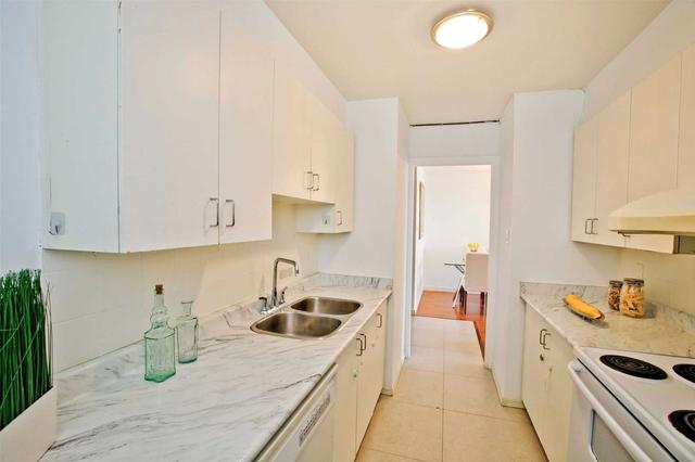 508 - 25 Silver Springs Blvd, Condo with 3 bedrooms, 2 bathrooms and 1 parking in Toronto ON | Image 3