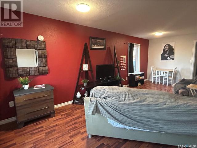 610 Fifth Street, House detached with 2 bedrooms, 1 bathrooms and null parking in Estevan SK | Image 8