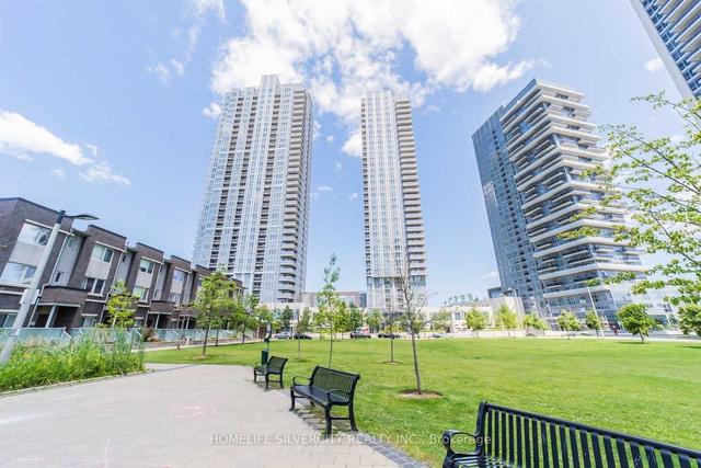 1018 - 275 Village Green Sq, Condo with 1 bedrooms, 1 bathrooms and 1 parking in Toronto ON | Image 4