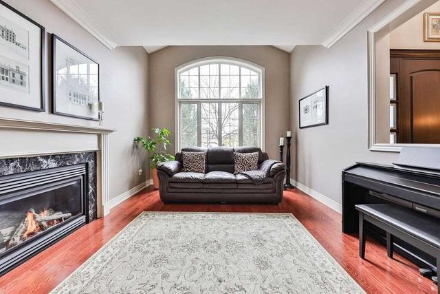 143 Weaver Crt, House detached with 5 bedrooms, 5 bathrooms and 10 parking in Vaughan ON | Image 4