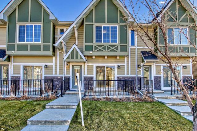 956 Nolan Hill Boulevard Nw, Home with 3 bedrooms, 2 bathrooms and 2 parking in Calgary AB | Image 3