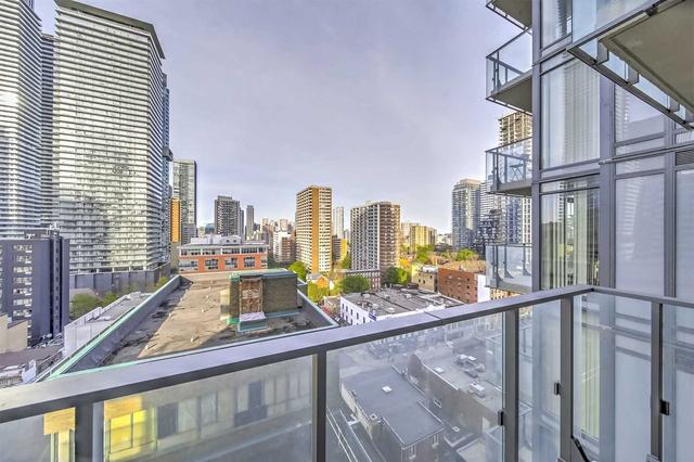 1209 - 75 St Nicholas St, Condo with 1 bedrooms, 1 bathrooms and 0 parking in Toronto ON | Image 2