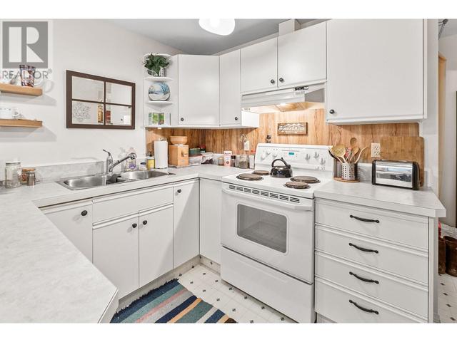 1 - 137 Whitetail Road, House detached with 3 bedrooms, 3 bathrooms and 3 parking in Okanagan Similkameen I BC | Image 36