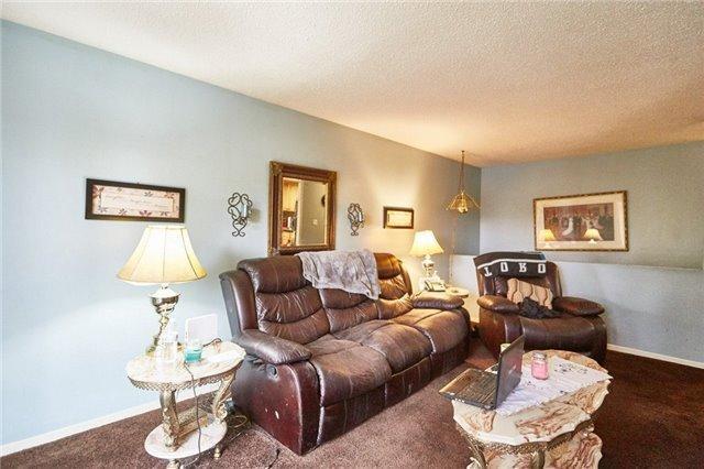 711 Wesley Dr, House detached with 3 bedrooms, 2 bathrooms and 4 parking in Oshawa ON | Image 6