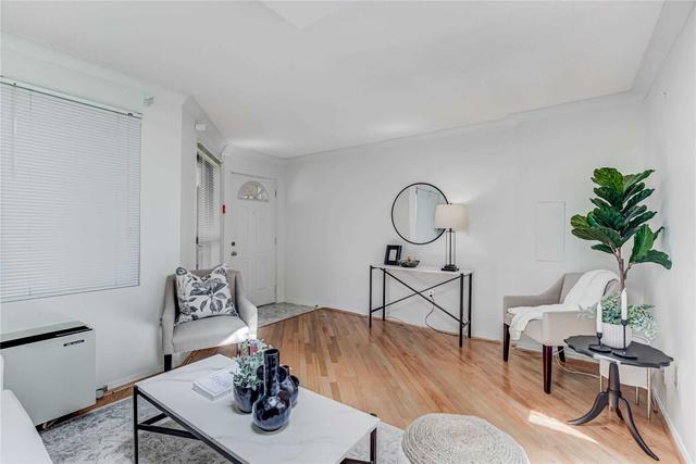 2112 Queen St E, Condo with 1 bedrooms, 1 bathrooms and 2 parking in Toronto ON | Image 10