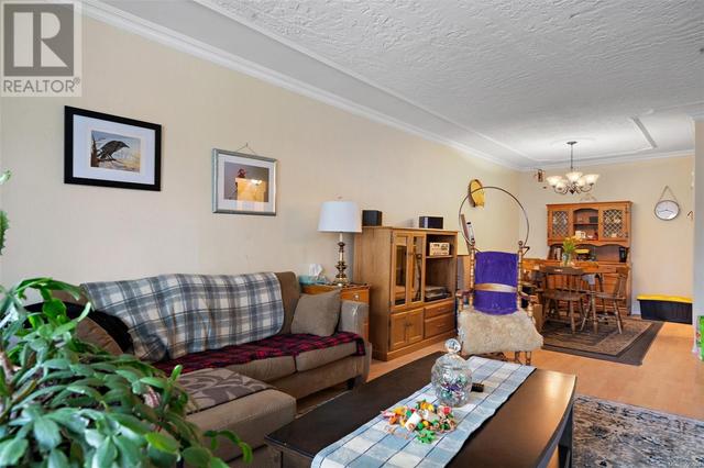 219 - 1025 Inverness Rd, Condo with 1 bedrooms, 1 bathrooms and 1 parking in Saanich BC | Image 8
