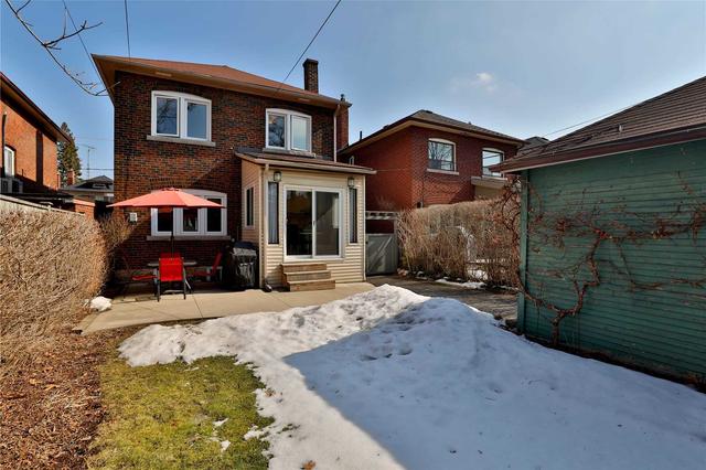 44 Humber Tr, House detached with 3 bedrooms, 2 bathrooms and 5 parking in Toronto ON | Image 27