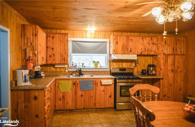 8 Shacktown Road, House detached with 2 bedrooms, 2 bathrooms and 12 parking in Parry Sound, Unorganized, Centre Part ON | Image 25