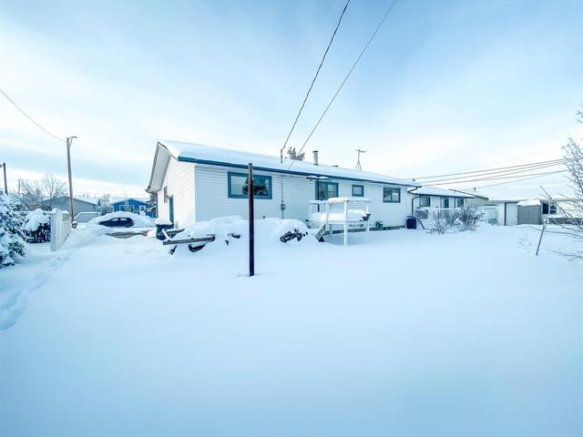4615 54 Street, House detached with 3 bedrooms, 2 bathrooms and 3 parking in Saddle Hills County AB | Image 3