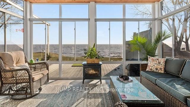 193 Mccormick Beach Rd, House detached with 4 bedrooms, 2 bathrooms and 7 parking in Essex ON | Image 4