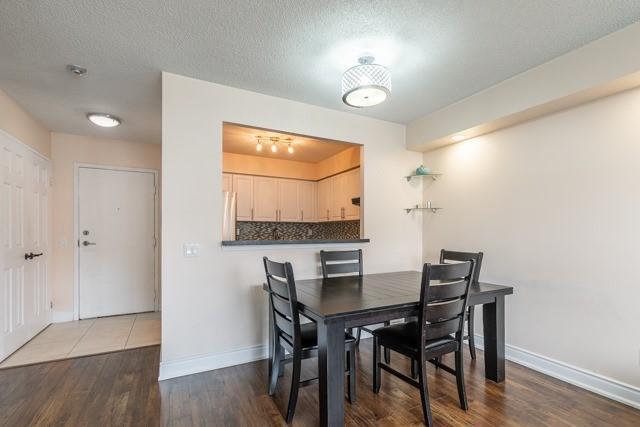 1008 - 91 Townsgate Dr, Condo with 2 bedrooms, 2 bathrooms and 1 parking in Vaughan ON | Image 9