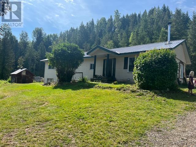 1538 Highway 6, House detached with 3 bedrooms, 1 bathrooms and 14 parking in Lumby BC | Image 5