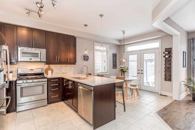 99 Monarchy St, House detached with 4 bedrooms, 3 bathrooms and 4 parking in Barrie ON | Image 6