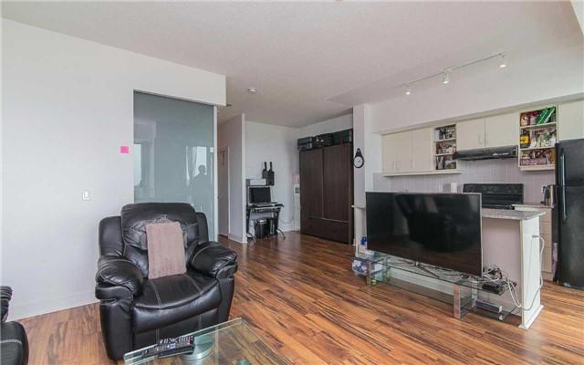 1212 - 35 Brian Peck Cres, Condo with 1 bedrooms, 1 bathrooms and 1 parking in Toronto ON | Image 7