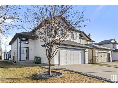 9412 105 Av, House detached with 4 bedrooms, 3 bathrooms and 4 parking in Morinville AB | Card Image