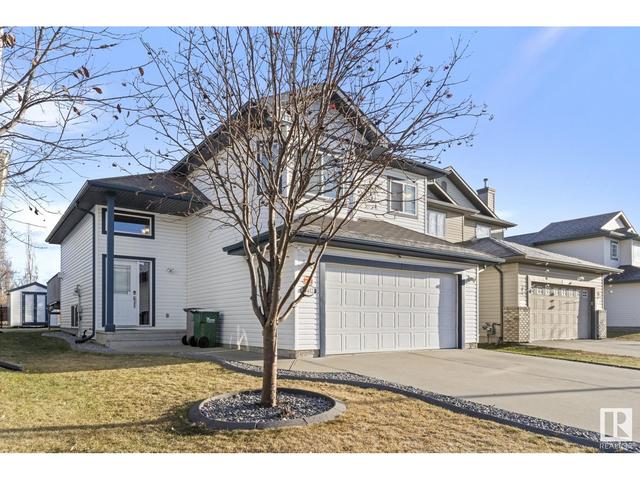 9412 105 Av, House detached with 4 bedrooms, 3 bathrooms and 4 parking in Morinville AB | Image 1