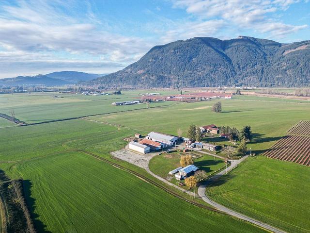 38201 Jones Road, House detached with 6 bedrooms, 2 bathrooms and null parking in Fraser Valley G BC | Image 31