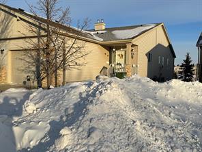 4515 71 Street Close, Home with 3 bedrooms, 3 bathrooms and 2 parking in Camrose County AB | Image 13