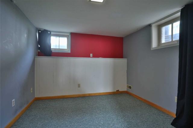 113 Morton Ave, House detached with 2 bedrooms, 2 bathrooms and 2 parking in Brantford ON | Image 14