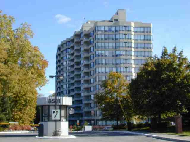 404 - 8501 Bayview Ave, Condo with 2 bedrooms, 2 bathrooms and 1 parking in Richmond Hill ON | Image 1