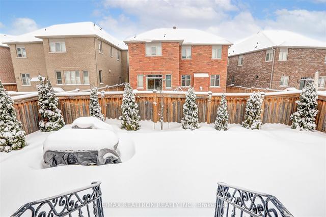 1206 Atkins Dr, House detached with 4 bedrooms, 5 bathrooms and 4 parking in Newmarket ON | Image 27