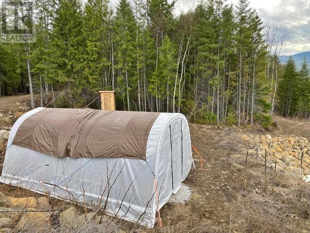 1077 Clearwater Valley Rd, House detached with 3 bedrooms, 2 bathrooms and null parking in Clearwater BC | Image 33