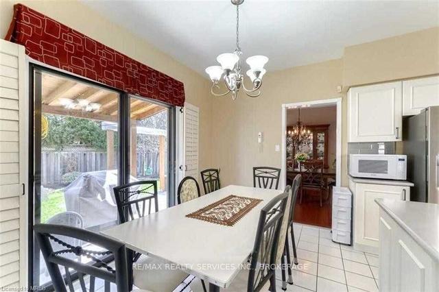 67 Laurelcrest St, House detached with 4 bedrooms, 4 bathrooms and 6 parking in Brampton ON | Image 3