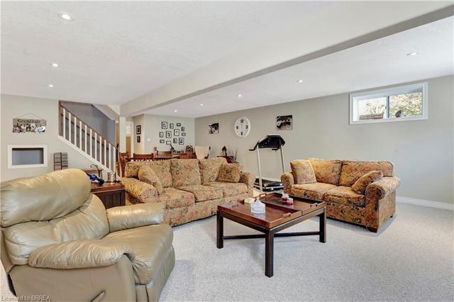 88 Taylor Road, House detached with 5 bedrooms, 3 bathrooms and 2 parking in Brant ON | Image 17