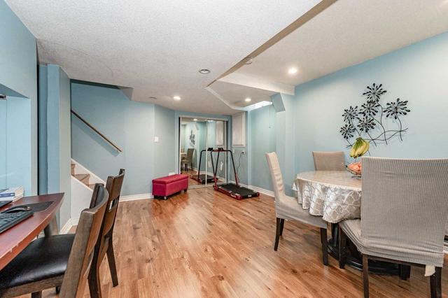 7114 Magistrate Terr, House semidetached with 3 bedrooms, 4 bathrooms and 4 parking in Mississauga ON | Image 27