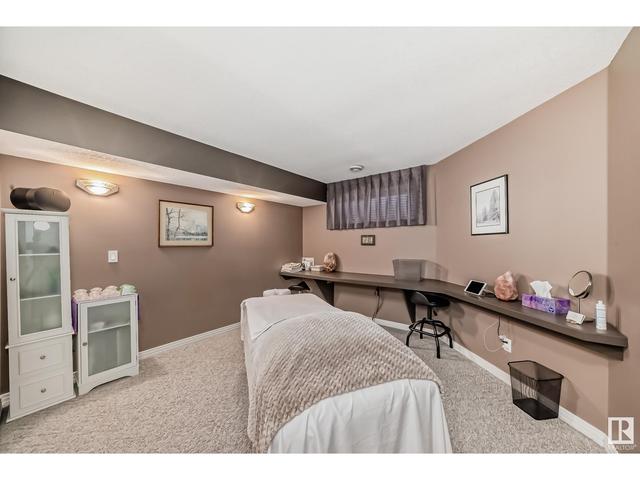 7723 111 St Nw, House semidetached with 4 bedrooms, 3 bathrooms and 4 parking in Edmonton AB | Image 34