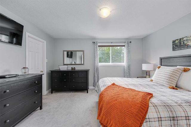 54 Bird St, House detached with 3 bedrooms, 2 bathrooms and 5 parking in Barrie ON | Image 29