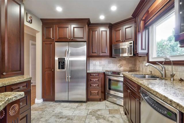 1262 Richards Cres, House detached with 3 bedrooms, 2 bathrooms and 4 parking in Oakville ON | Image 30