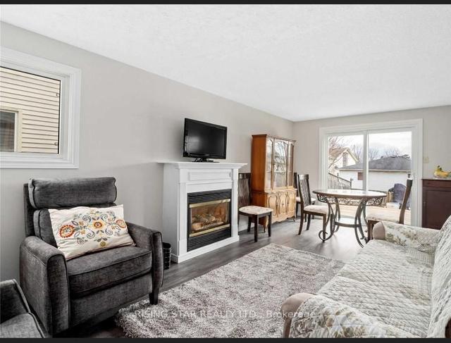 49 Corbett Dr, House detached with 3 bedrooms, 3 bathrooms and 3 parking in Barrie ON | Image 12